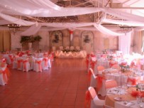 Decorated hall, guest tables and main table at Simondium lodge